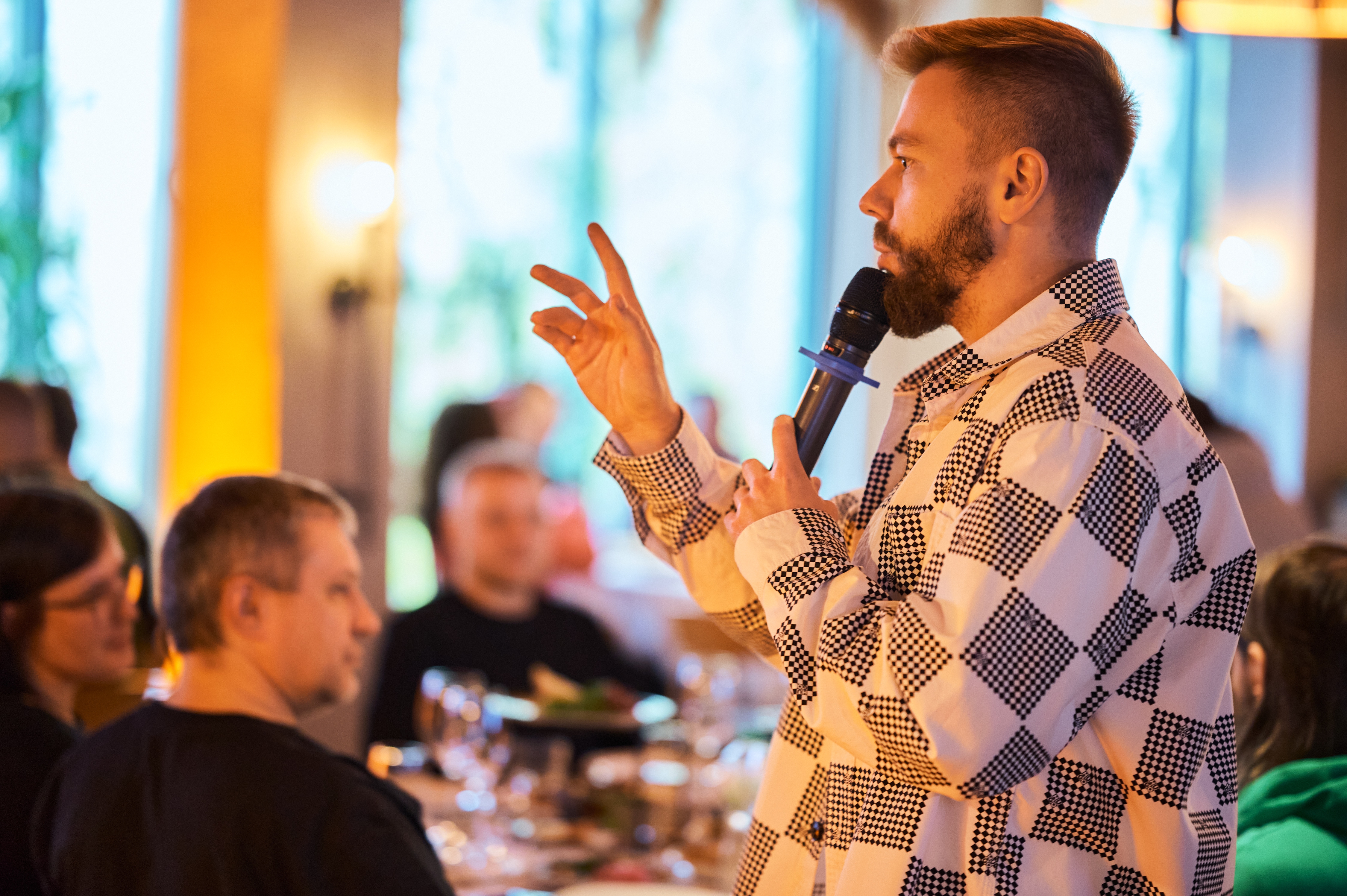 Нетворкінг та святкова атмосфера